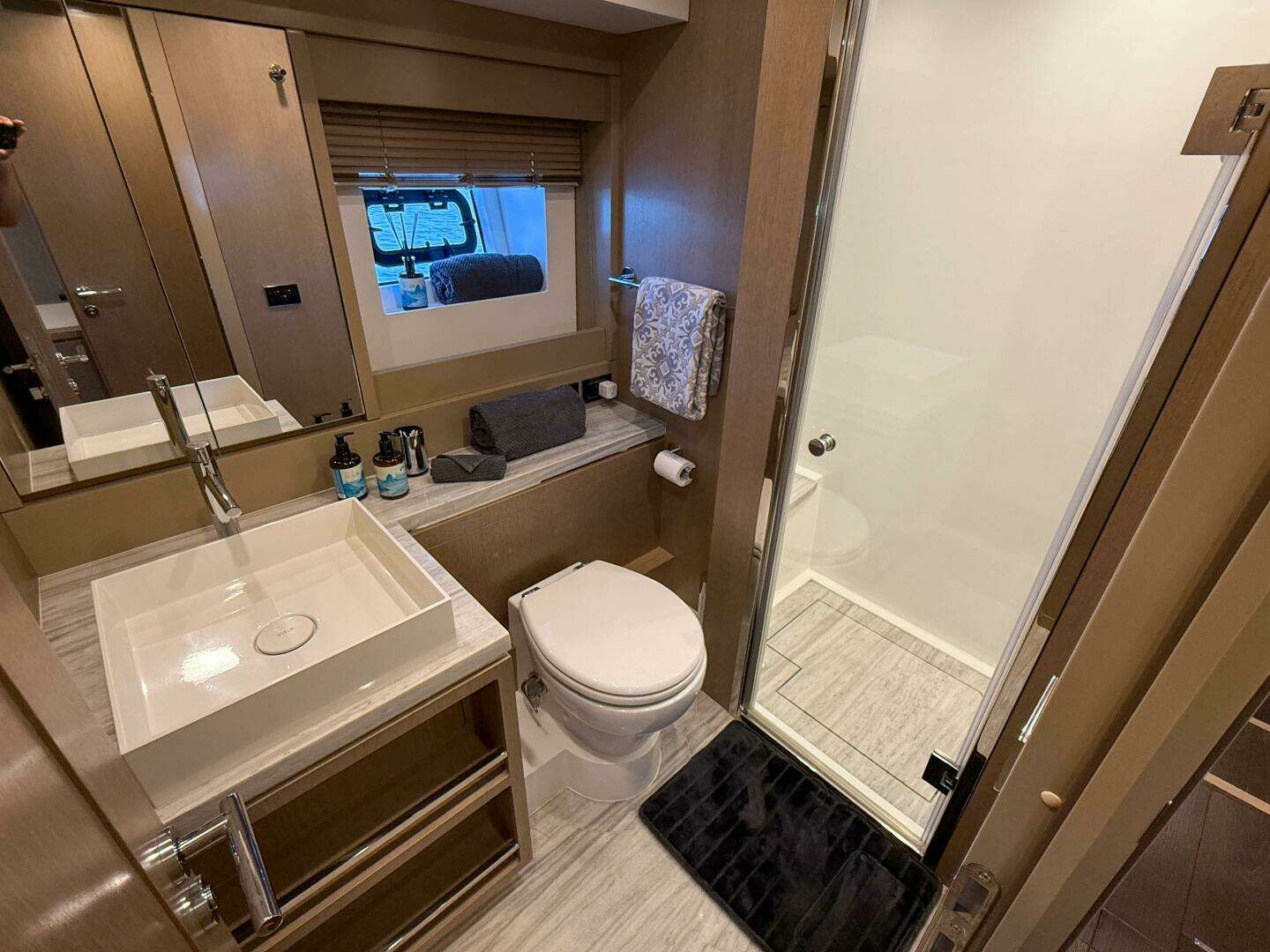 2023 Sirena 68 - Image 55