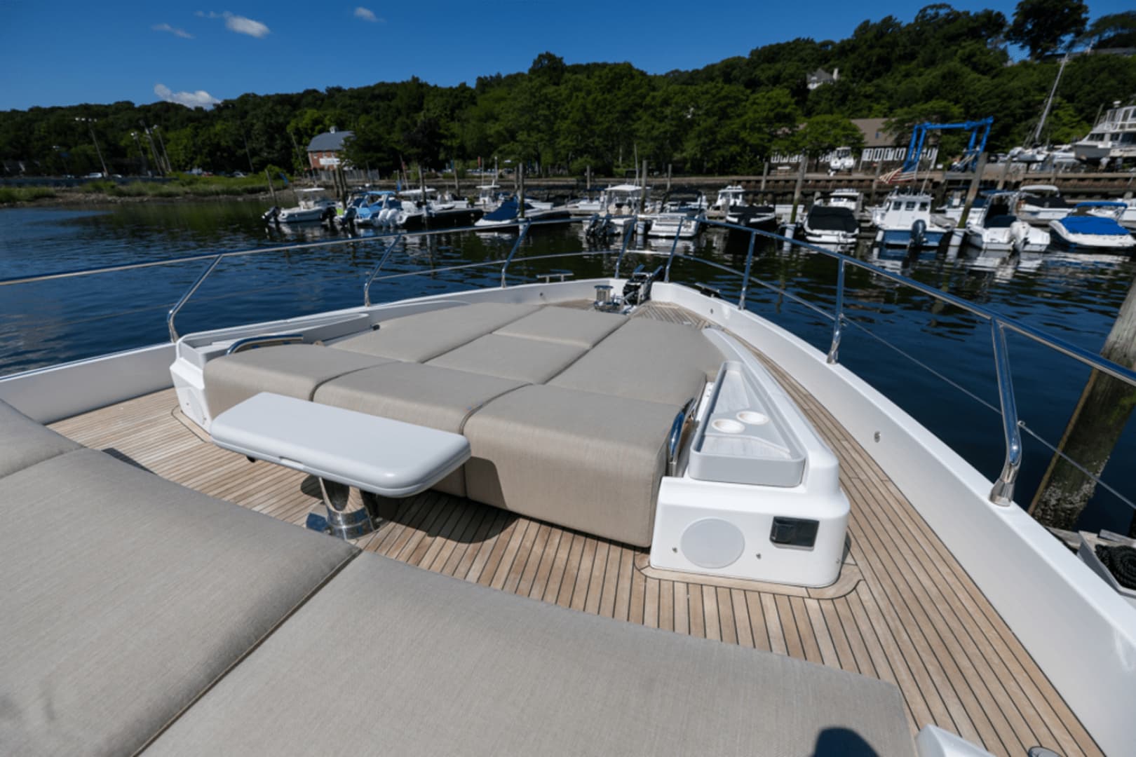 2025 Azimut Fly 68 - Image 55