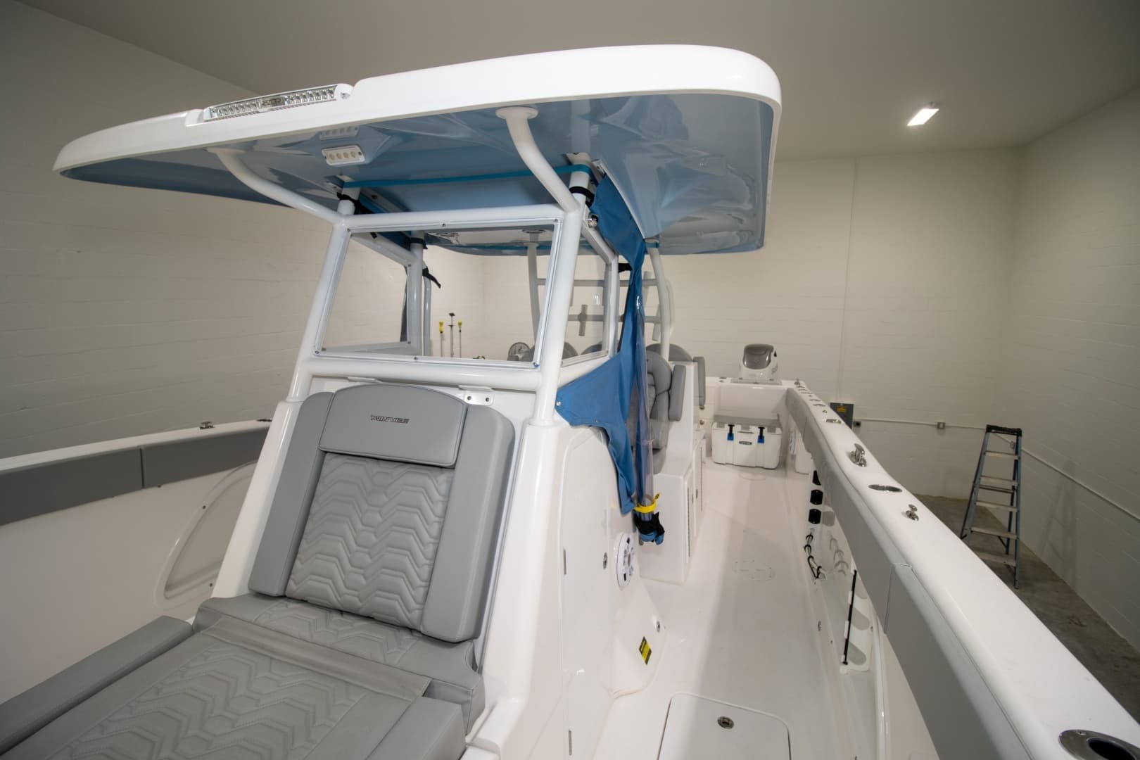 2023 Twin Vee 340 GFX - Image 30