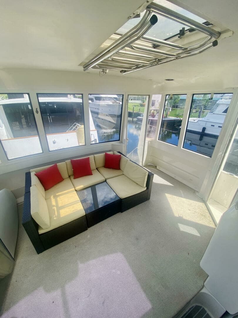 2000 Carver 506 Motor Yacht - Image 14
