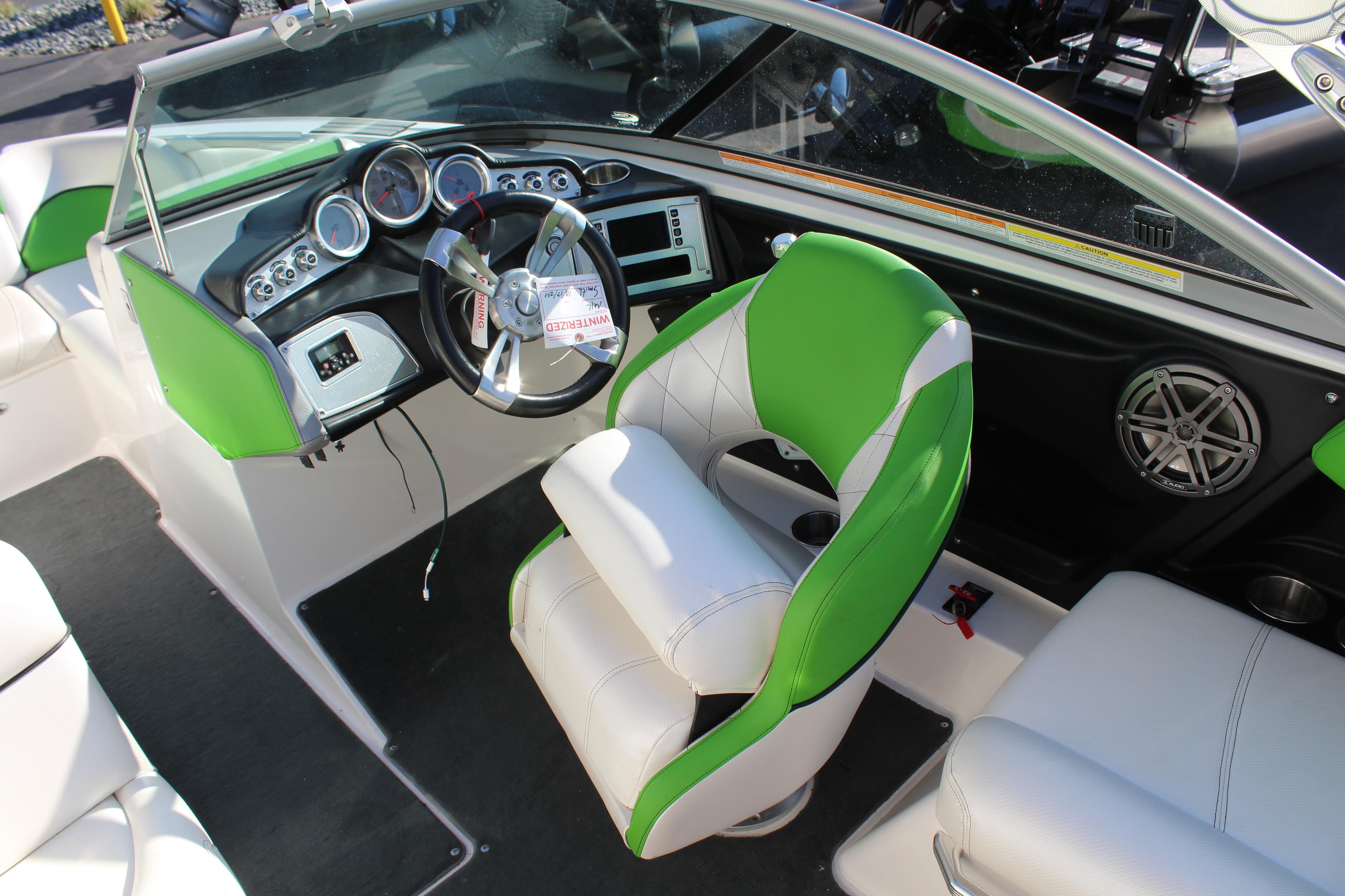 2013 MasterCraft X2 - 11