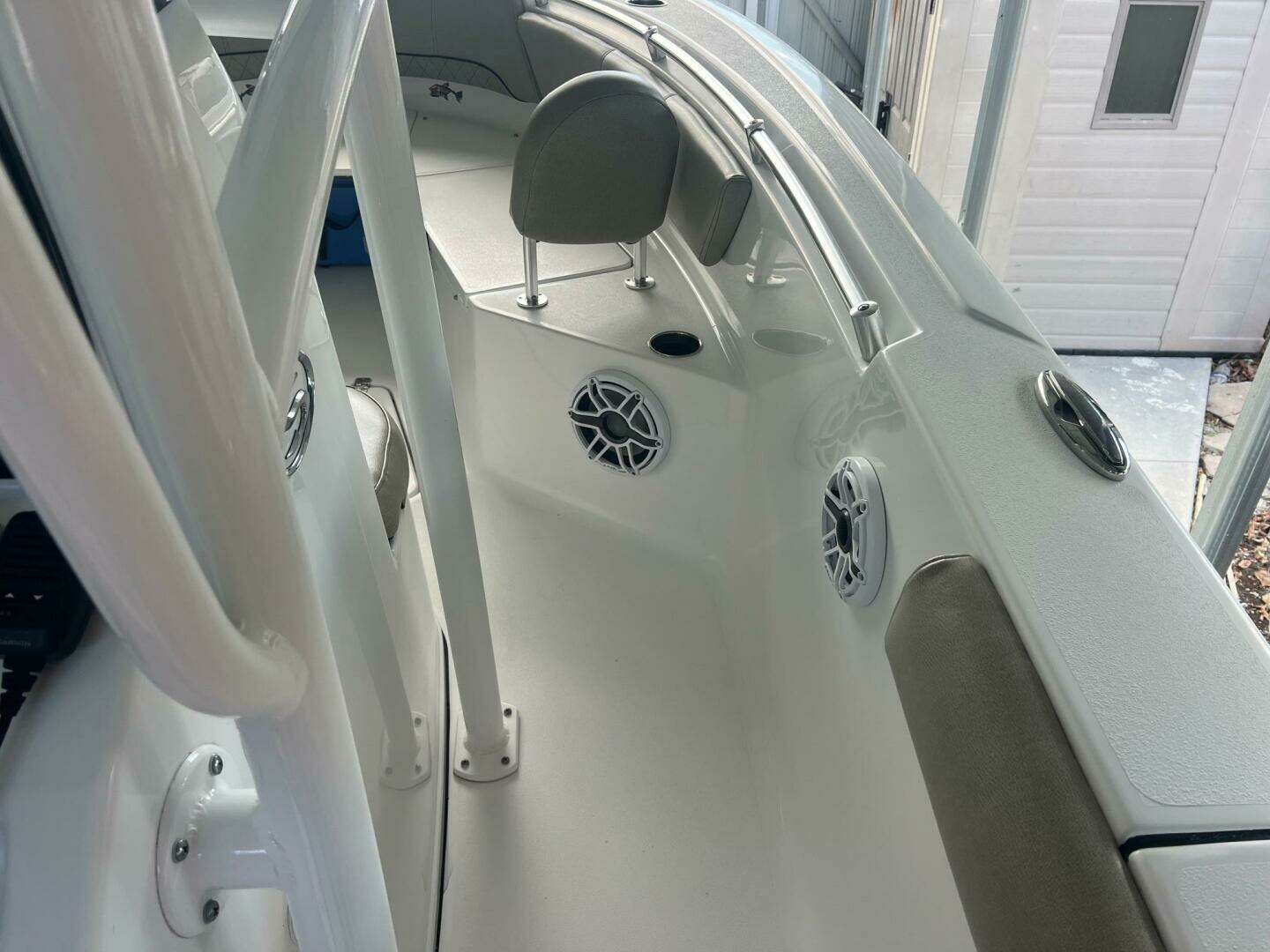 2021 Sportsman 232 Platinum Center Console - Image 14