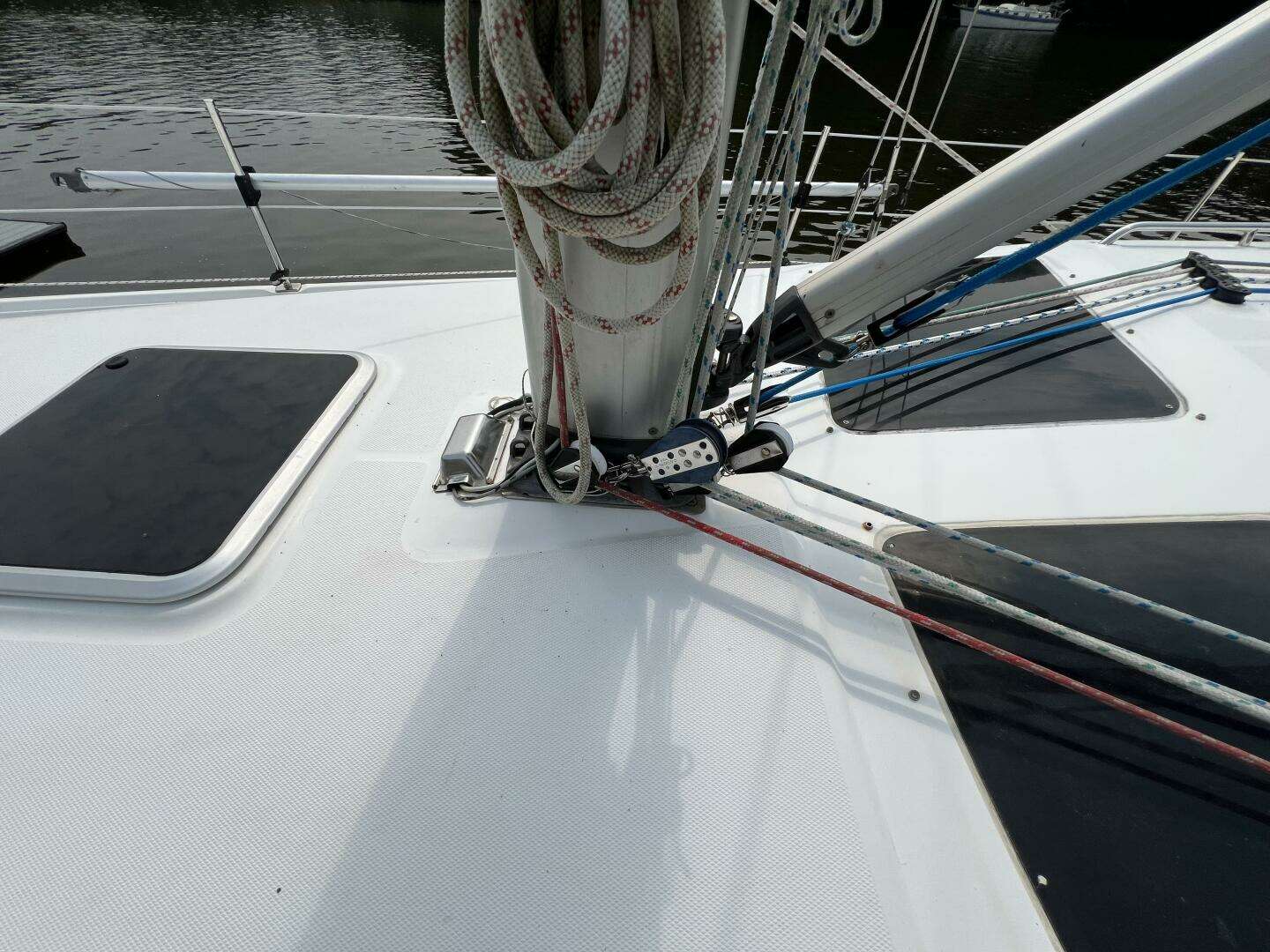 2004 Hunter 41 - Image 63