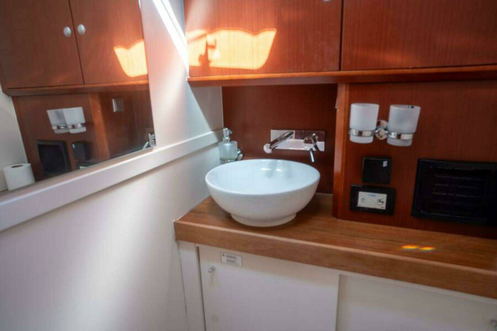 2013 Hanse 575 - Image 28