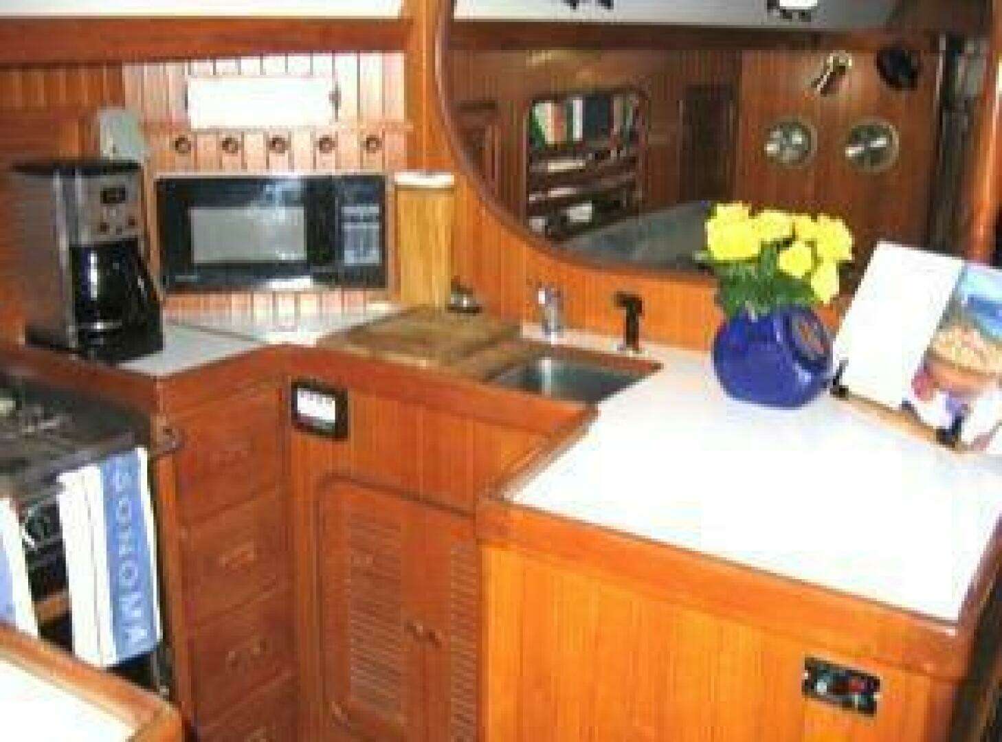 1997 Tayana 52 - Image 8