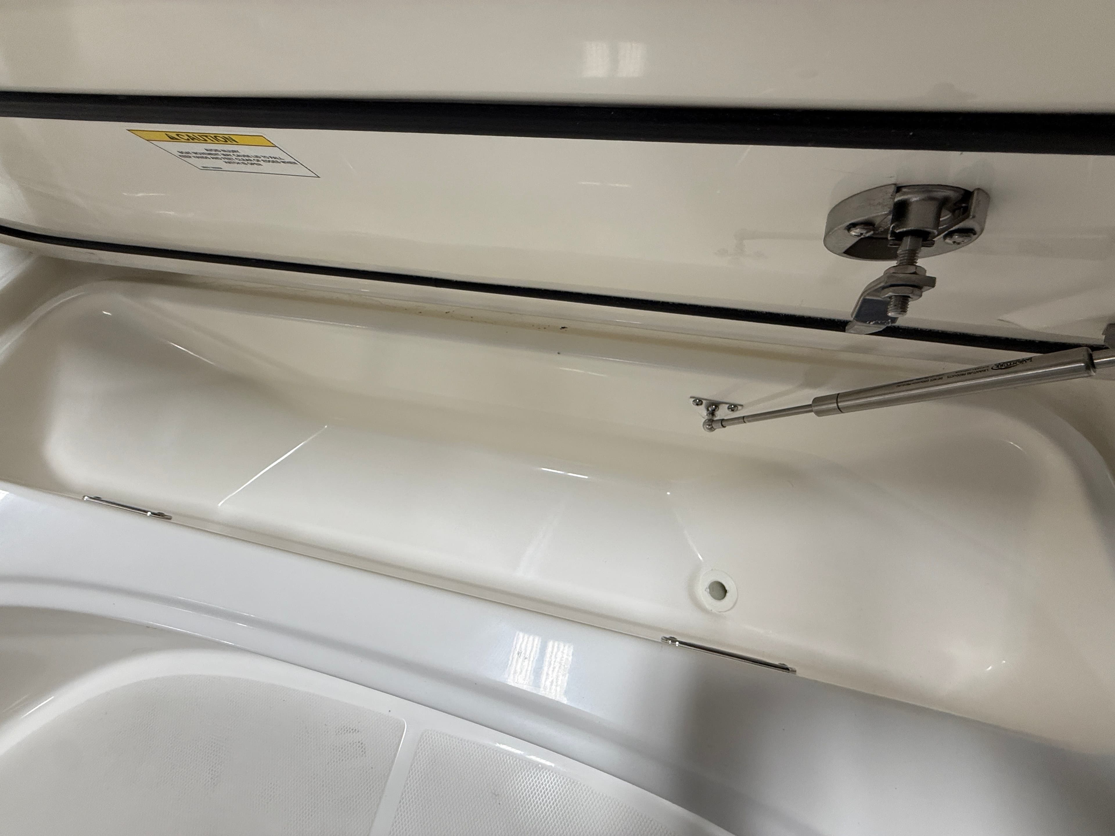 2026 Boston Whaler 170 Montauk - 41