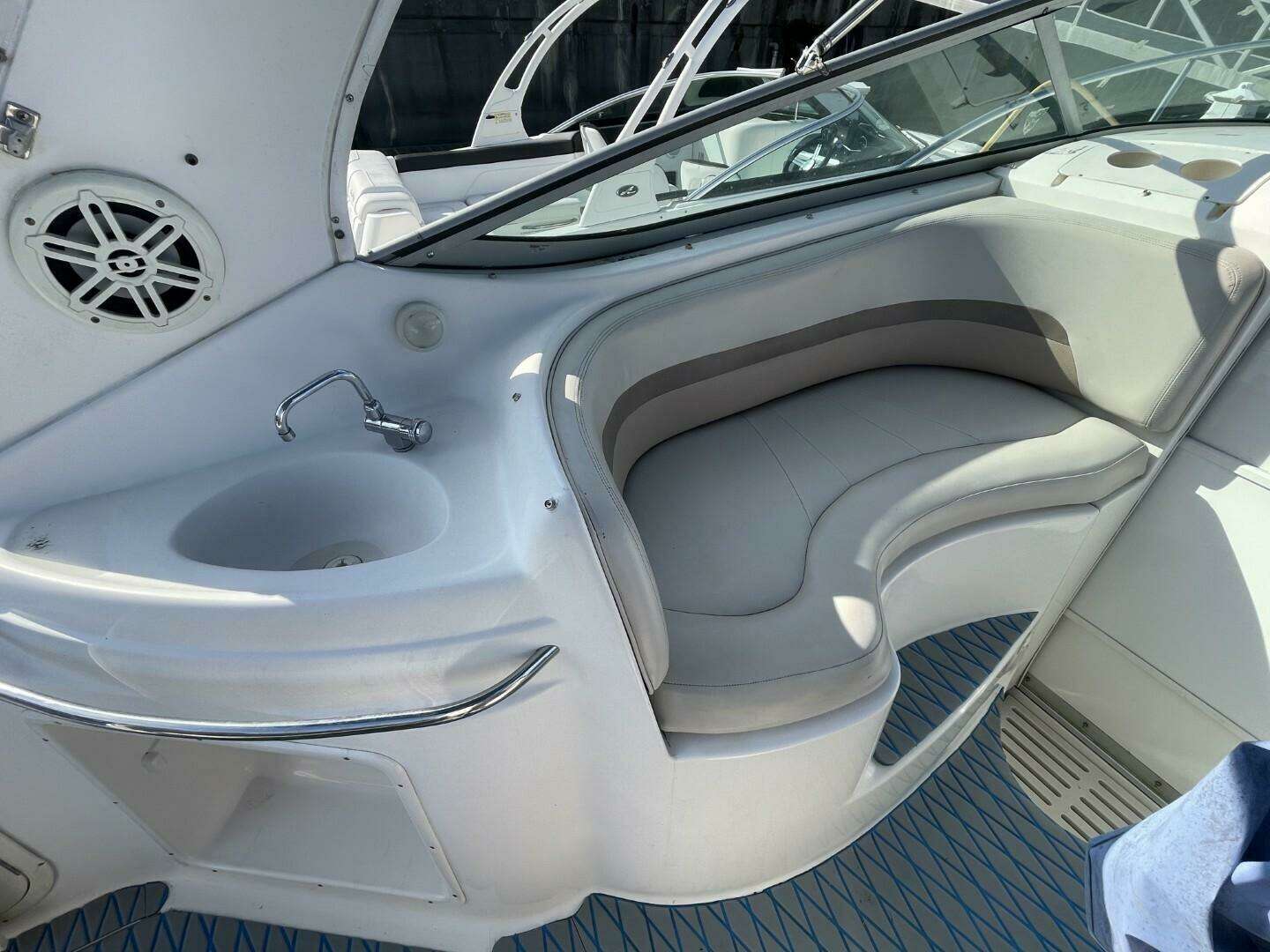 2005 Chaparral 290 Signature - Image 13