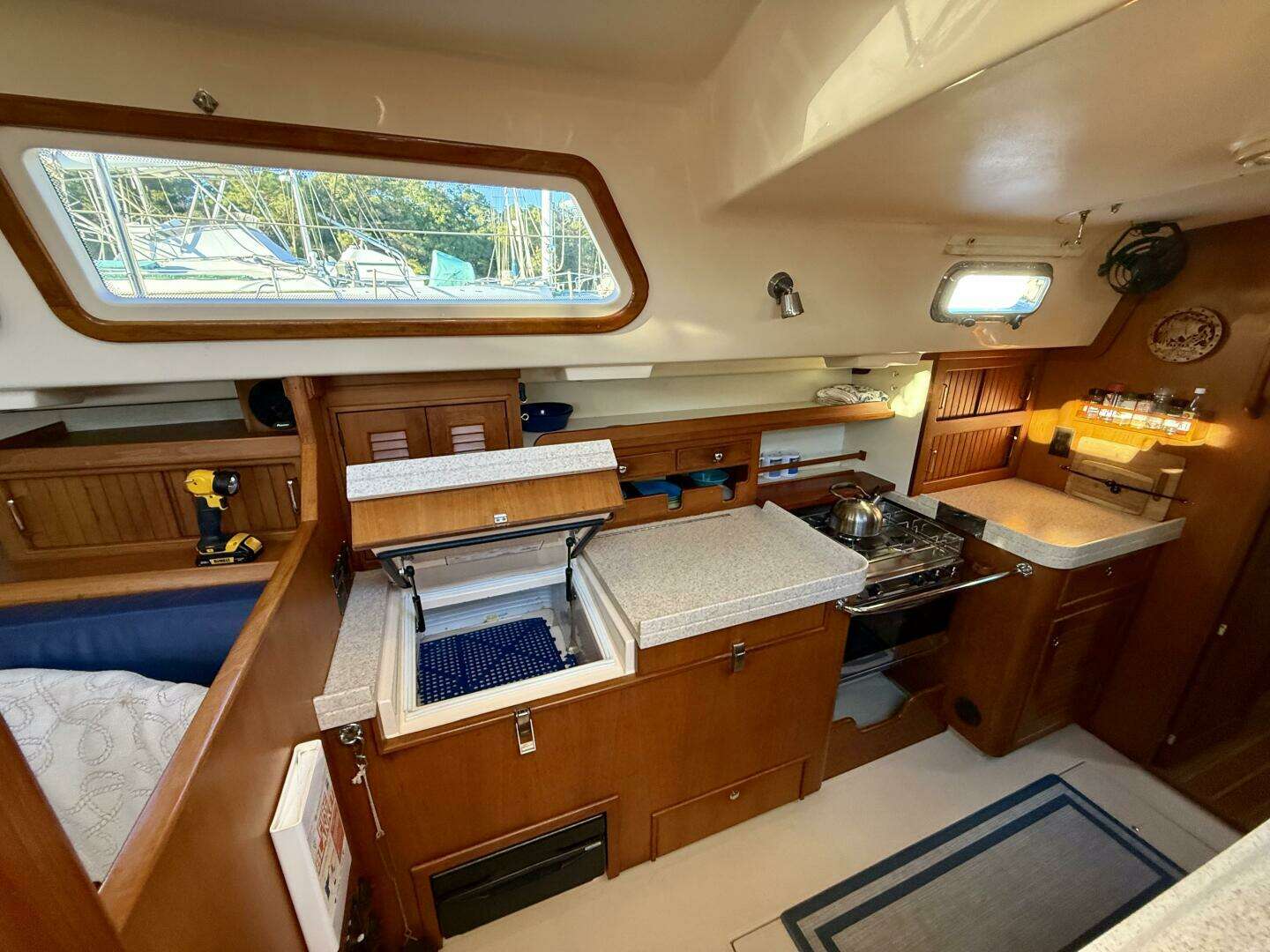 2005 Island Packet 485 - Image 23