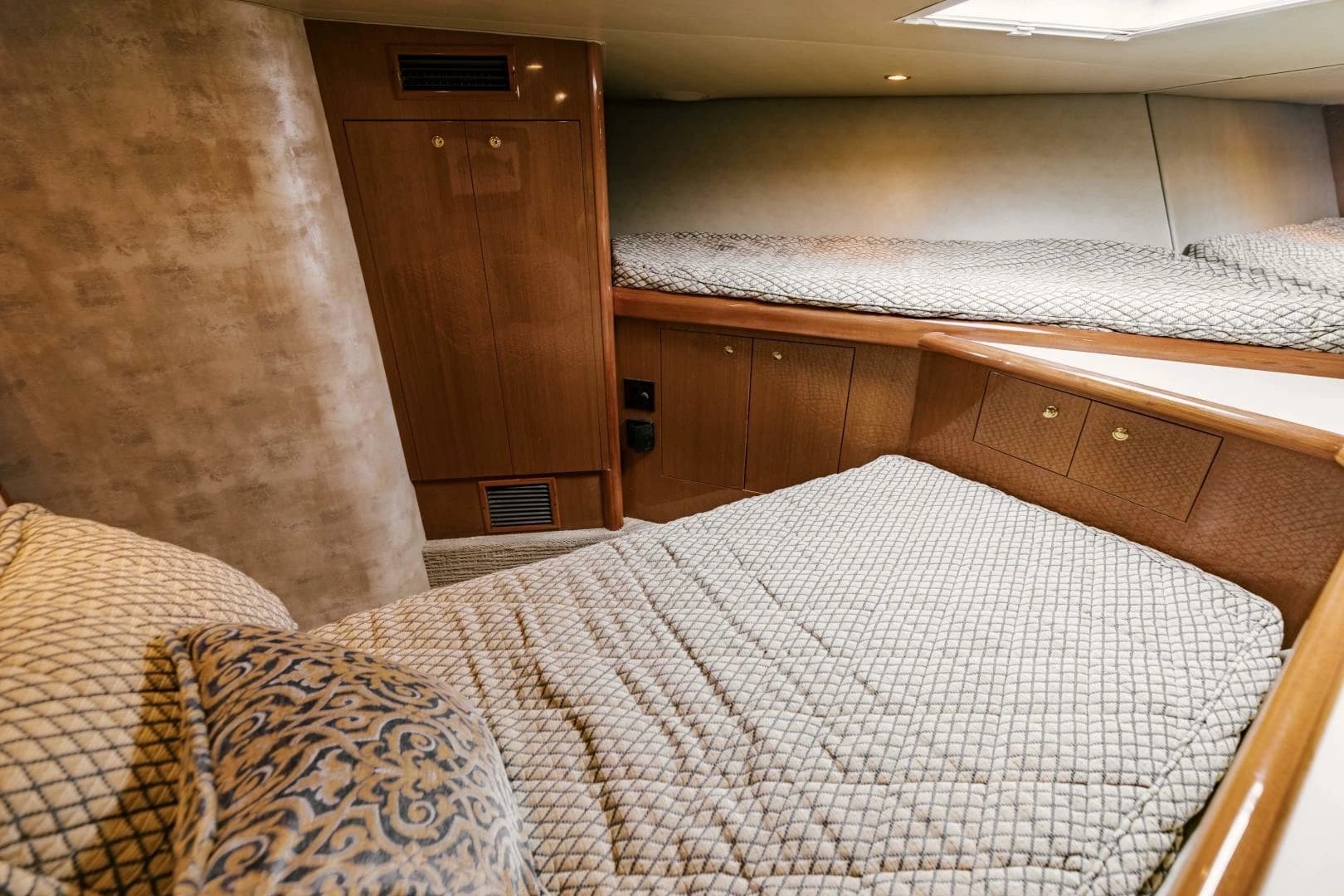 2003 Viking 56 Convertible - Image 41