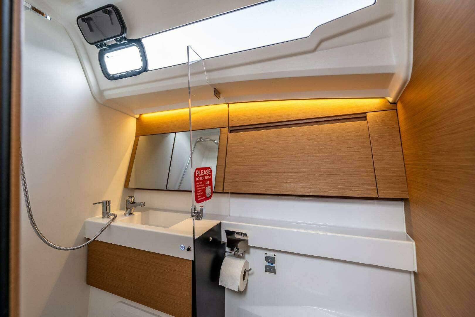2022 Jeanneau Sun Odyssey 410 - Image 15