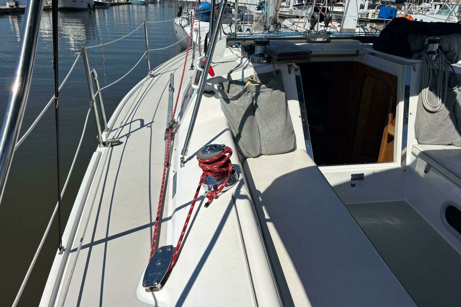2006 Catalina 320 - Image 6