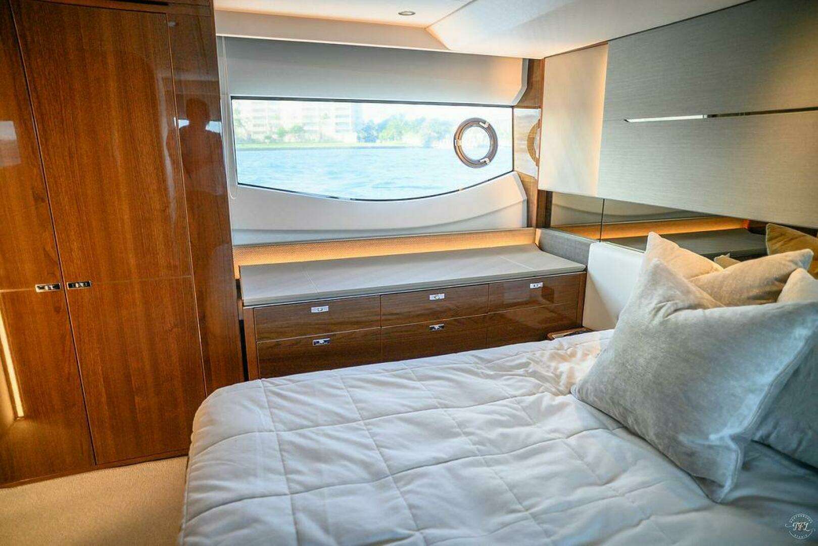 2021 Princess S62 - Image 45