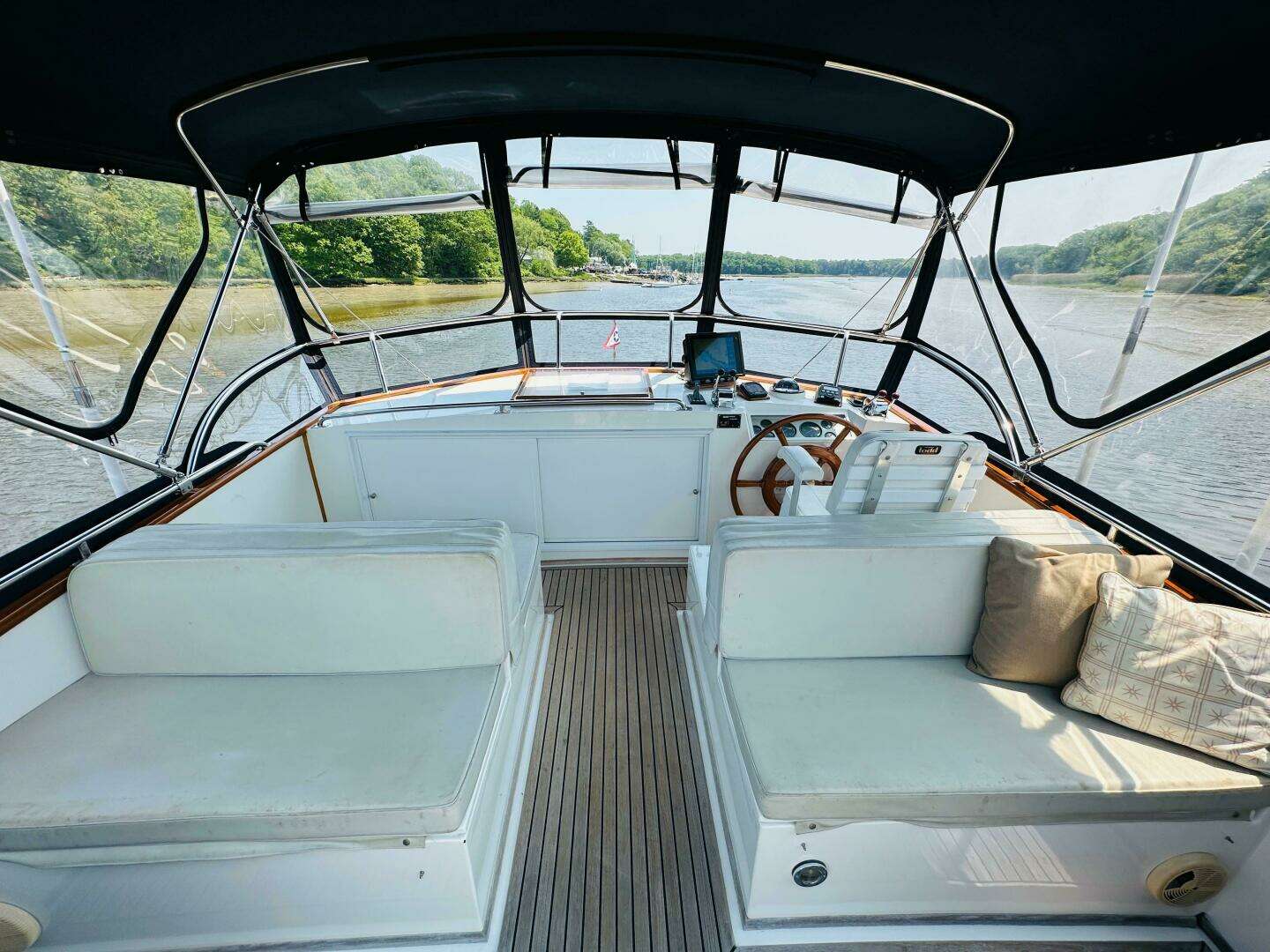 1998 Grand Banks 49 Classic - Image 105