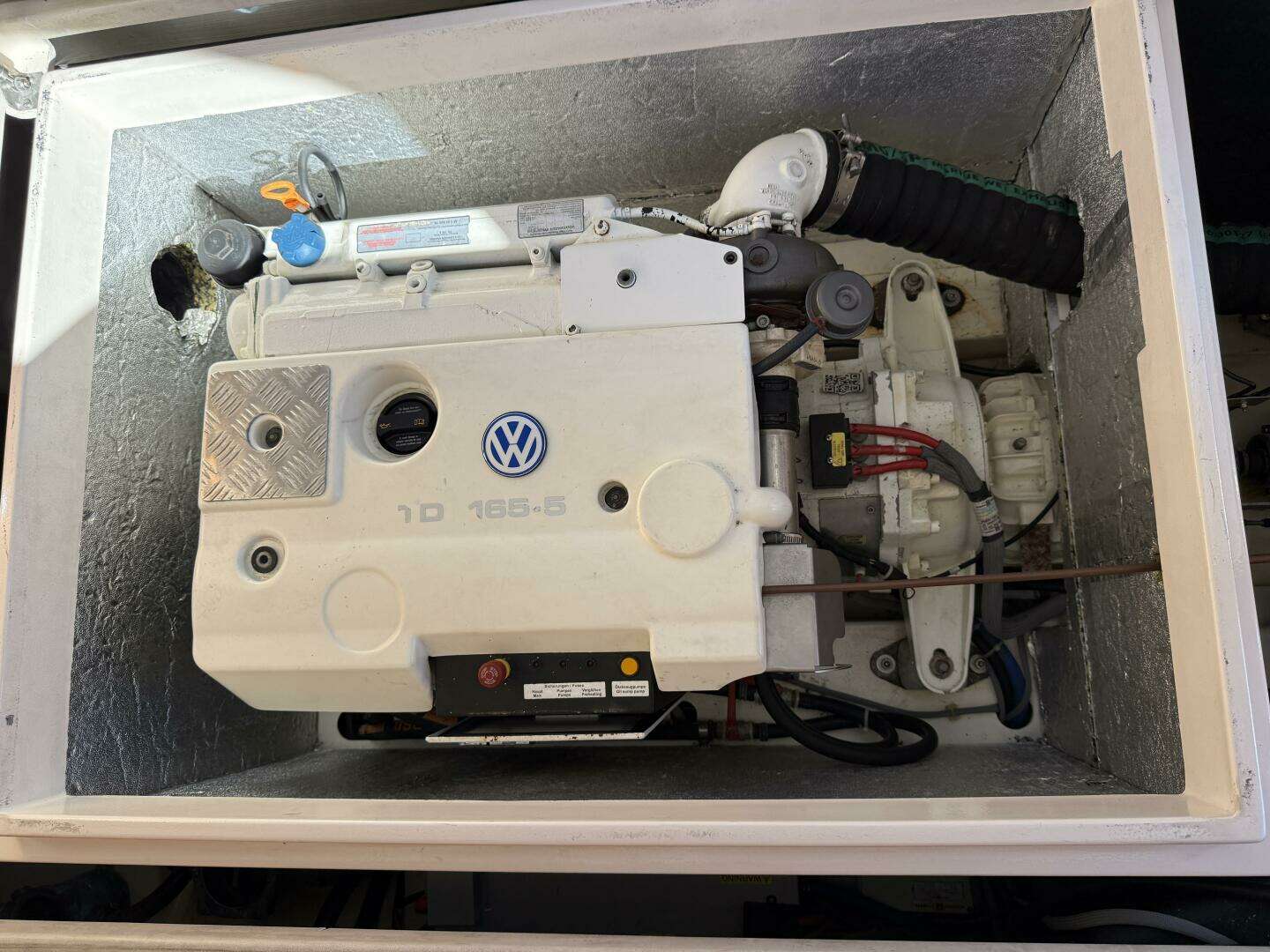 2013 Greenline 33 - Image 61