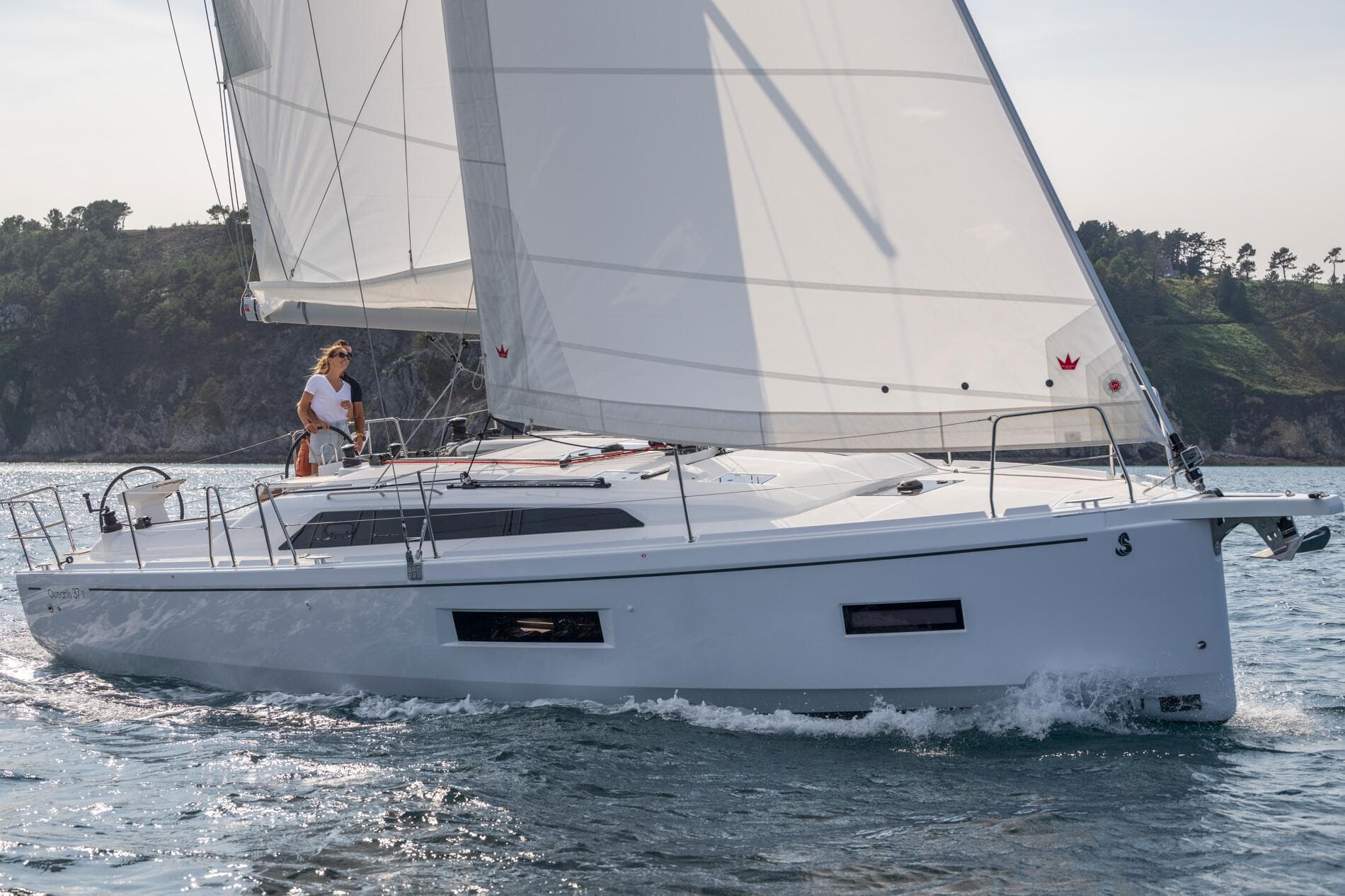 2025 Beneteau Oceanis 37.1