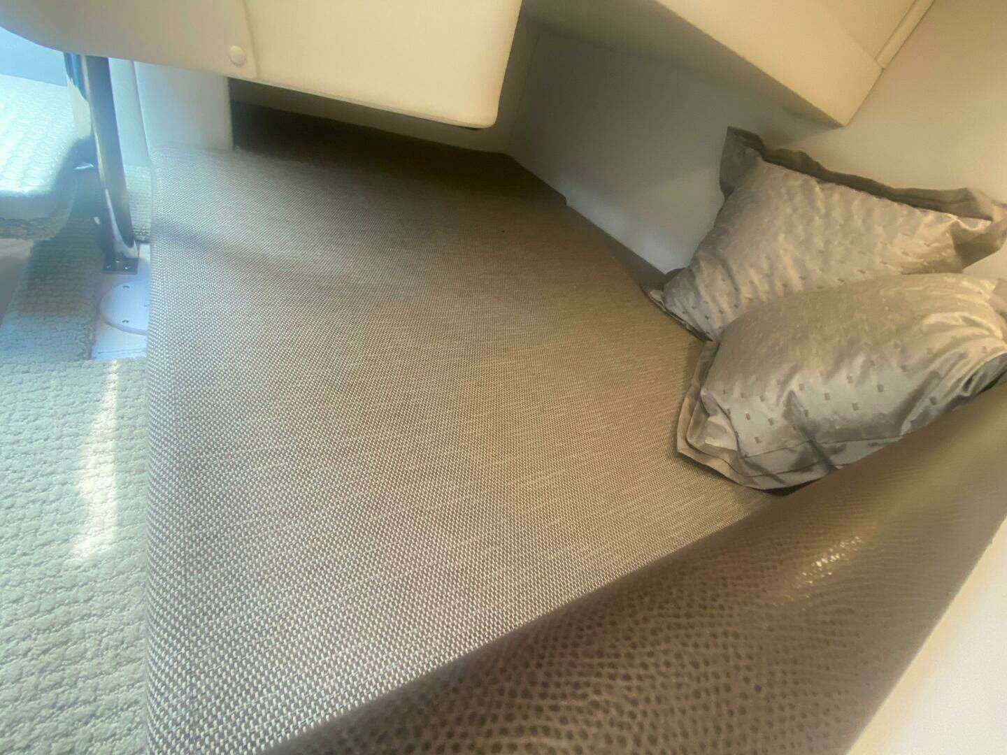 2018 Sea Ray 260 Sundancer - Image 34