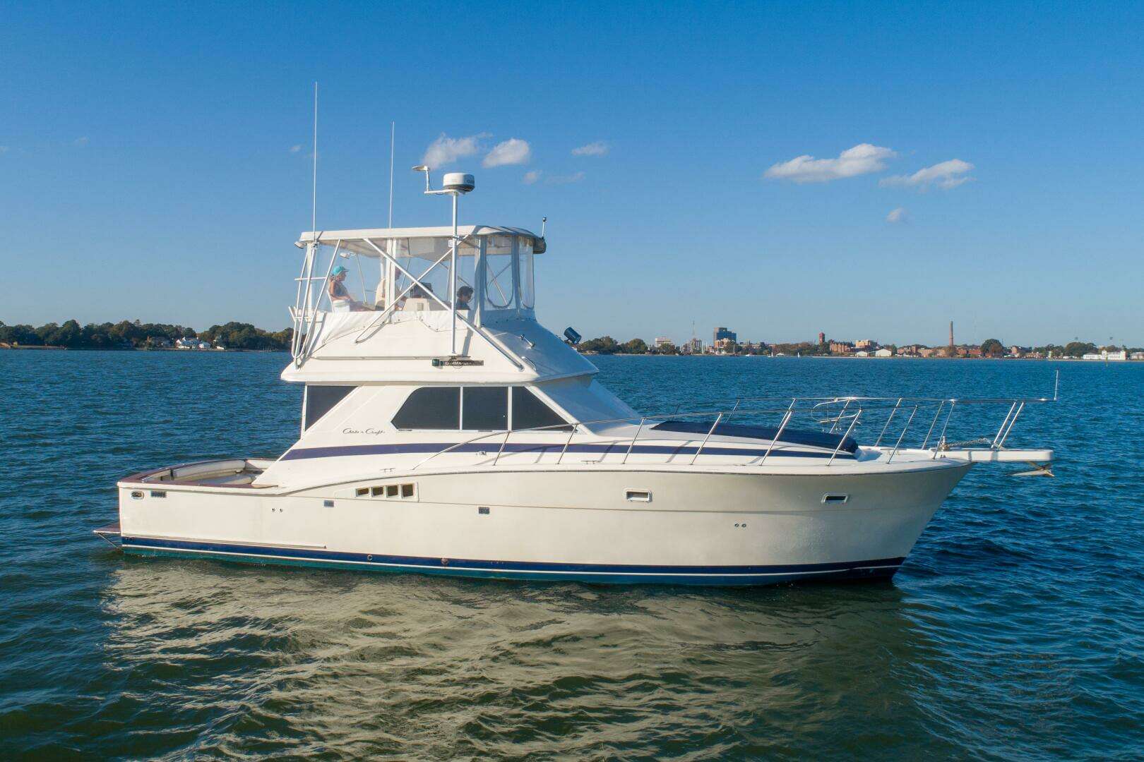 1986 Chris-Craft Commander 422 - Image 5