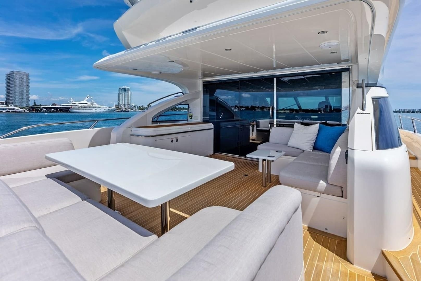 2013 Princess 78 - Image 22