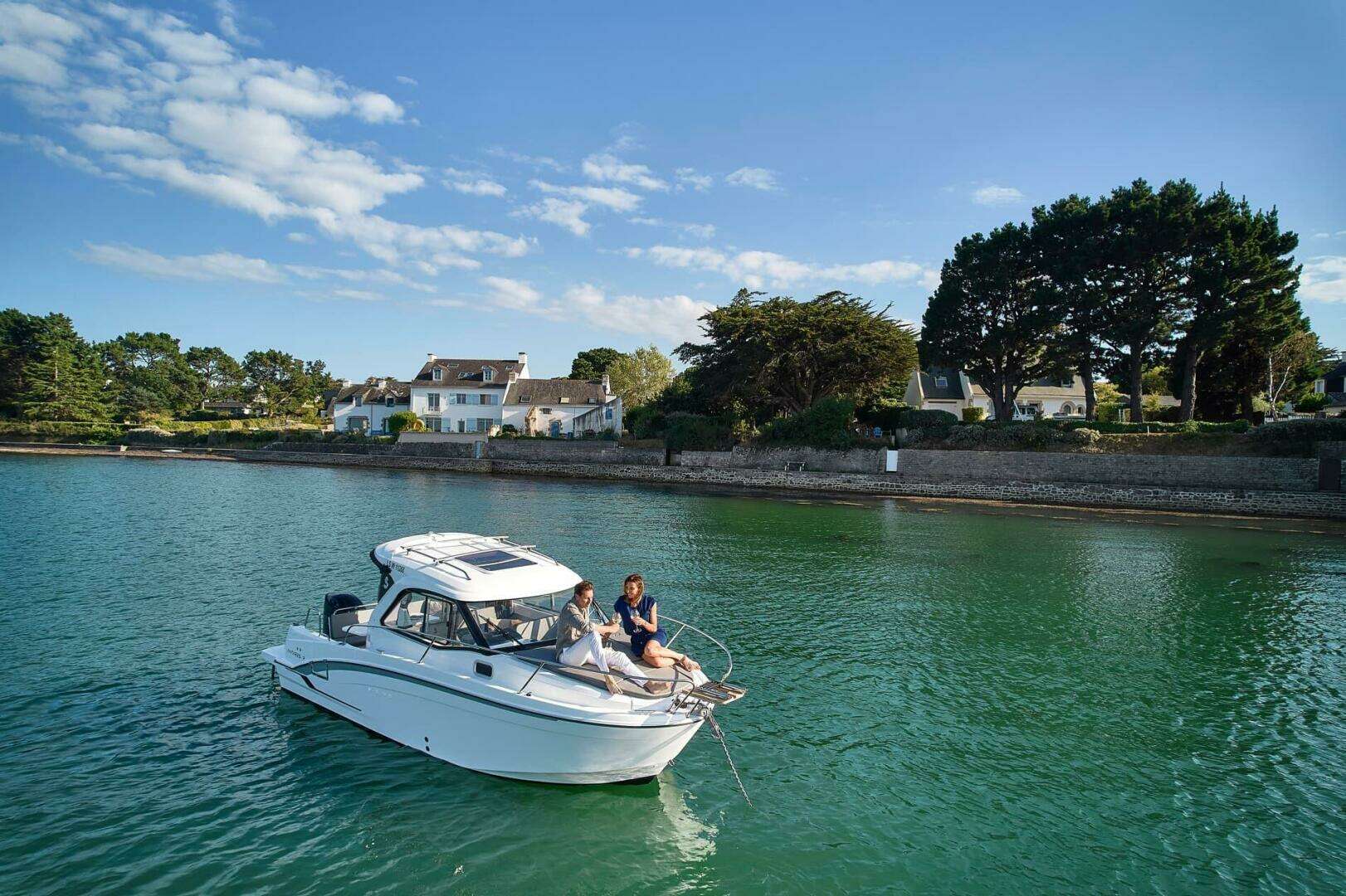 2026 Beneteau Antares 7 - Image 16