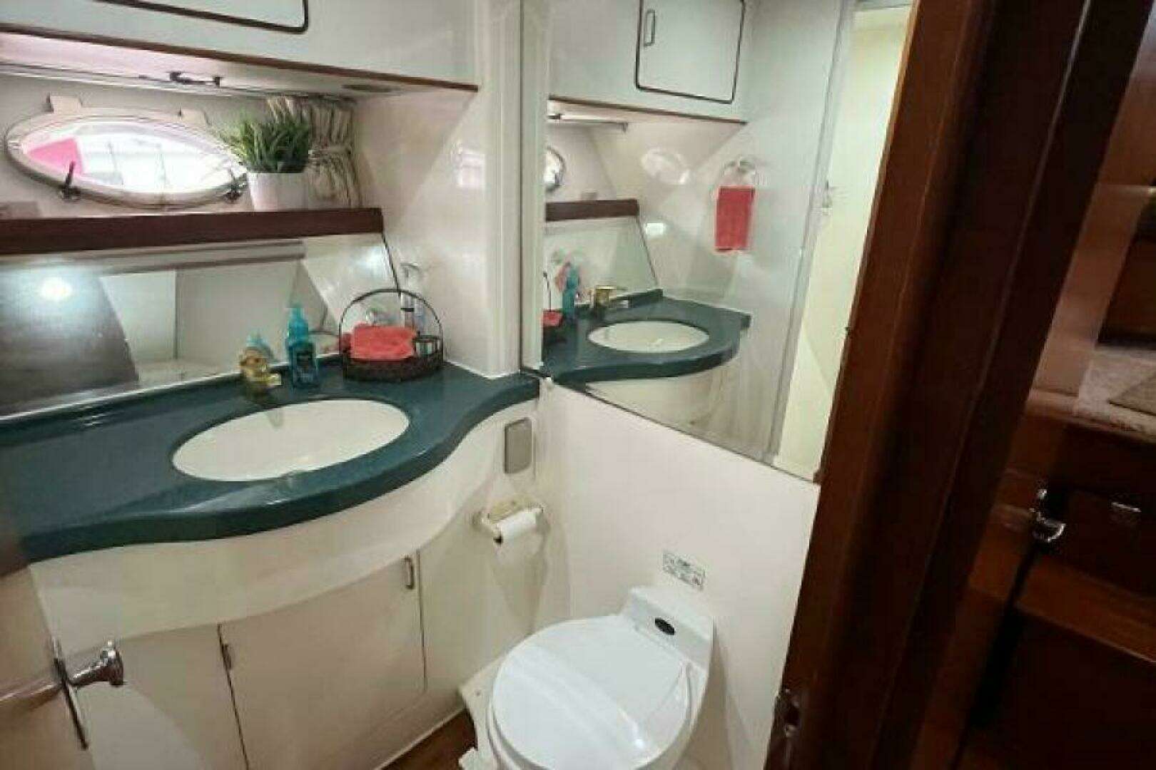 1998 Hyatt 51 Aft Cabin MY - Image 56