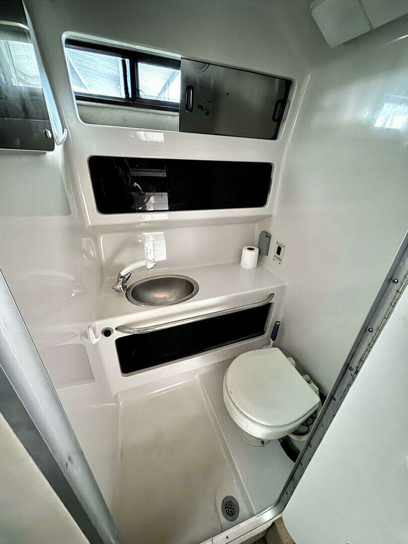 1994 Chaparral Signature 27 Cabin Cruiser - Image 67