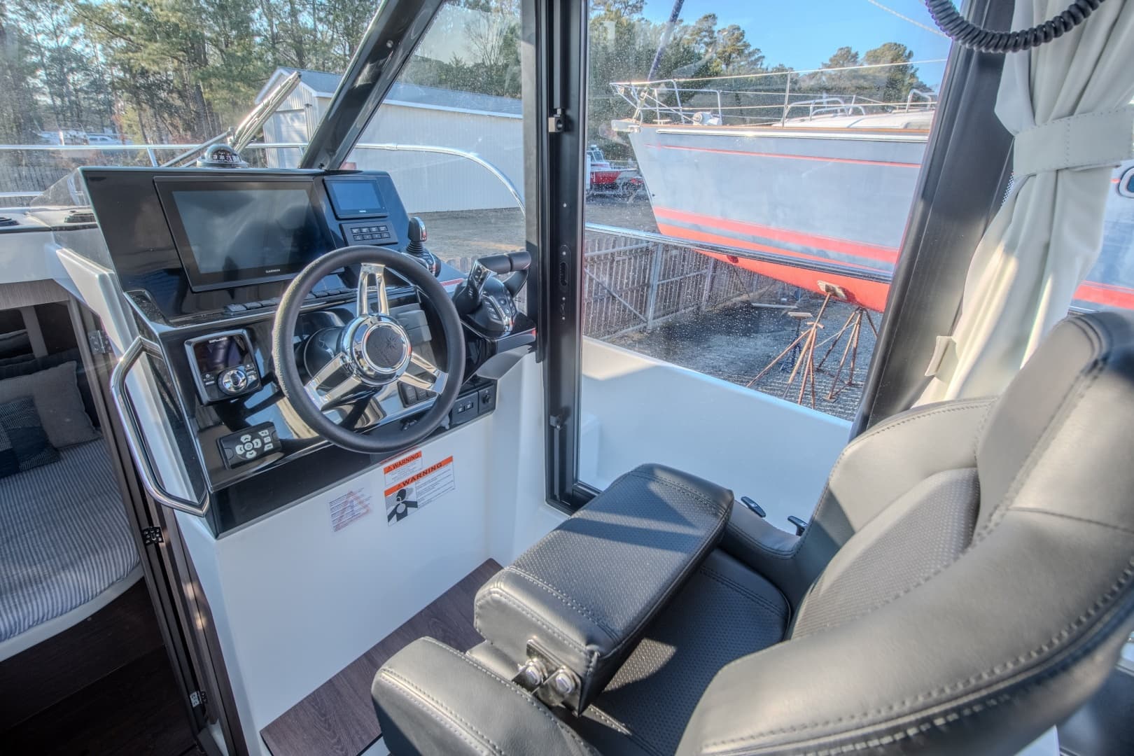 2026 Jeanneau NC 895 Series 2 - Image 5