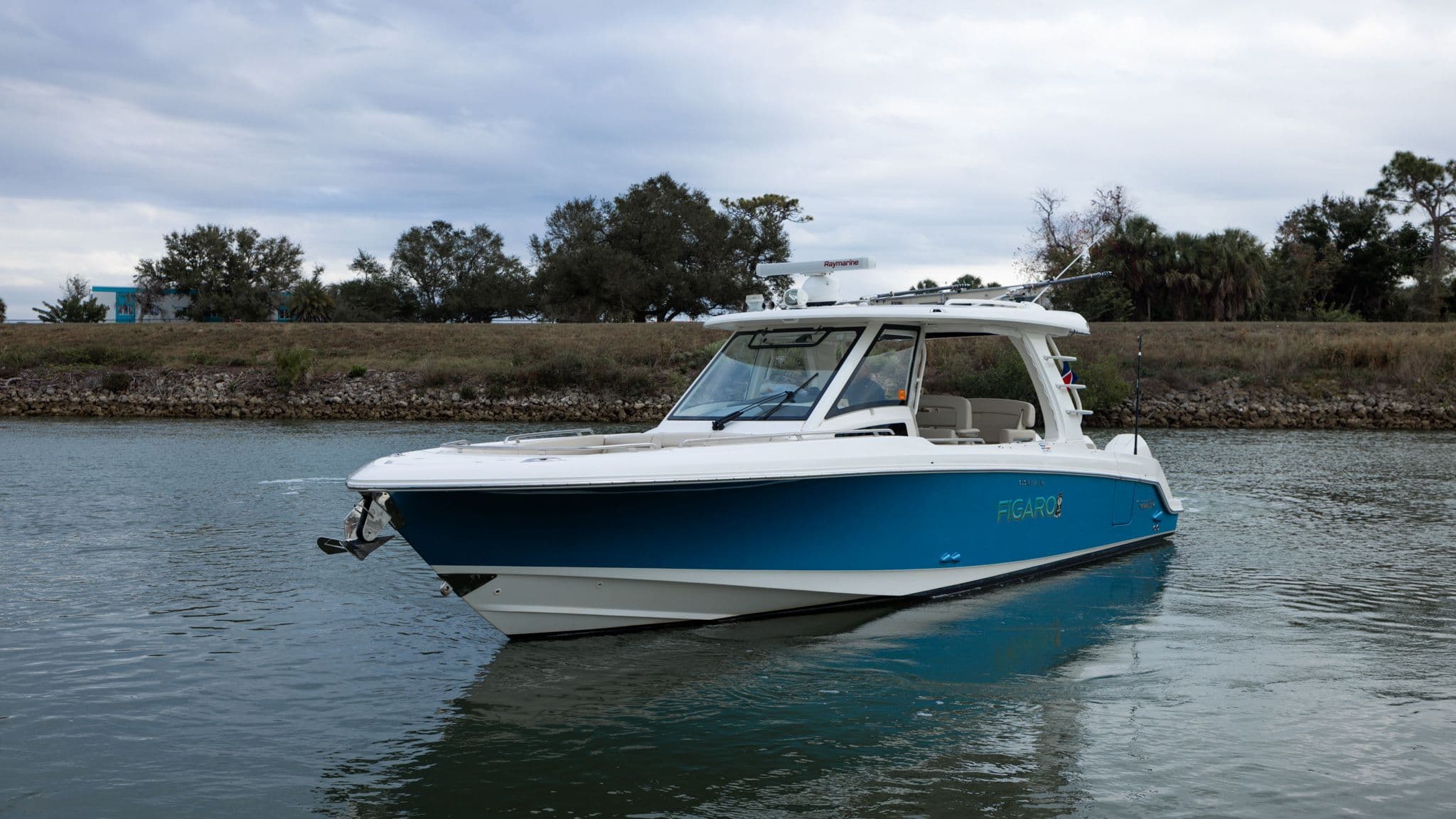 2023 Boston Whaler 350 Realm - 7