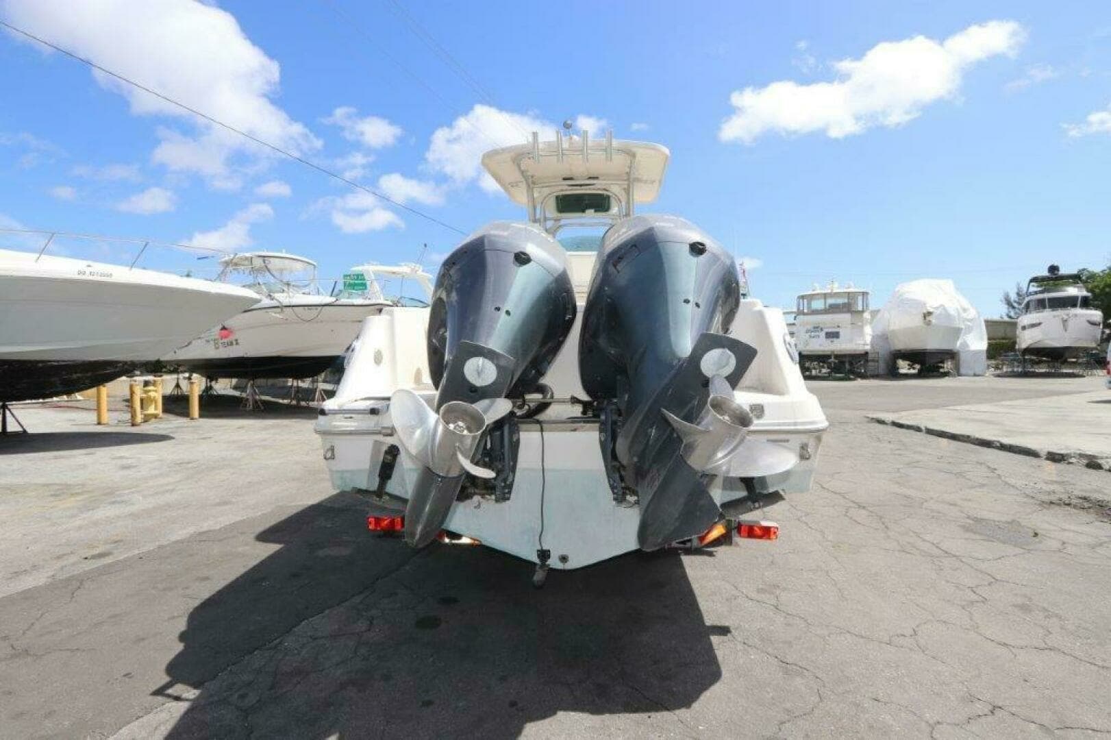 2017 Robalo R260 Center Console - Image 6
