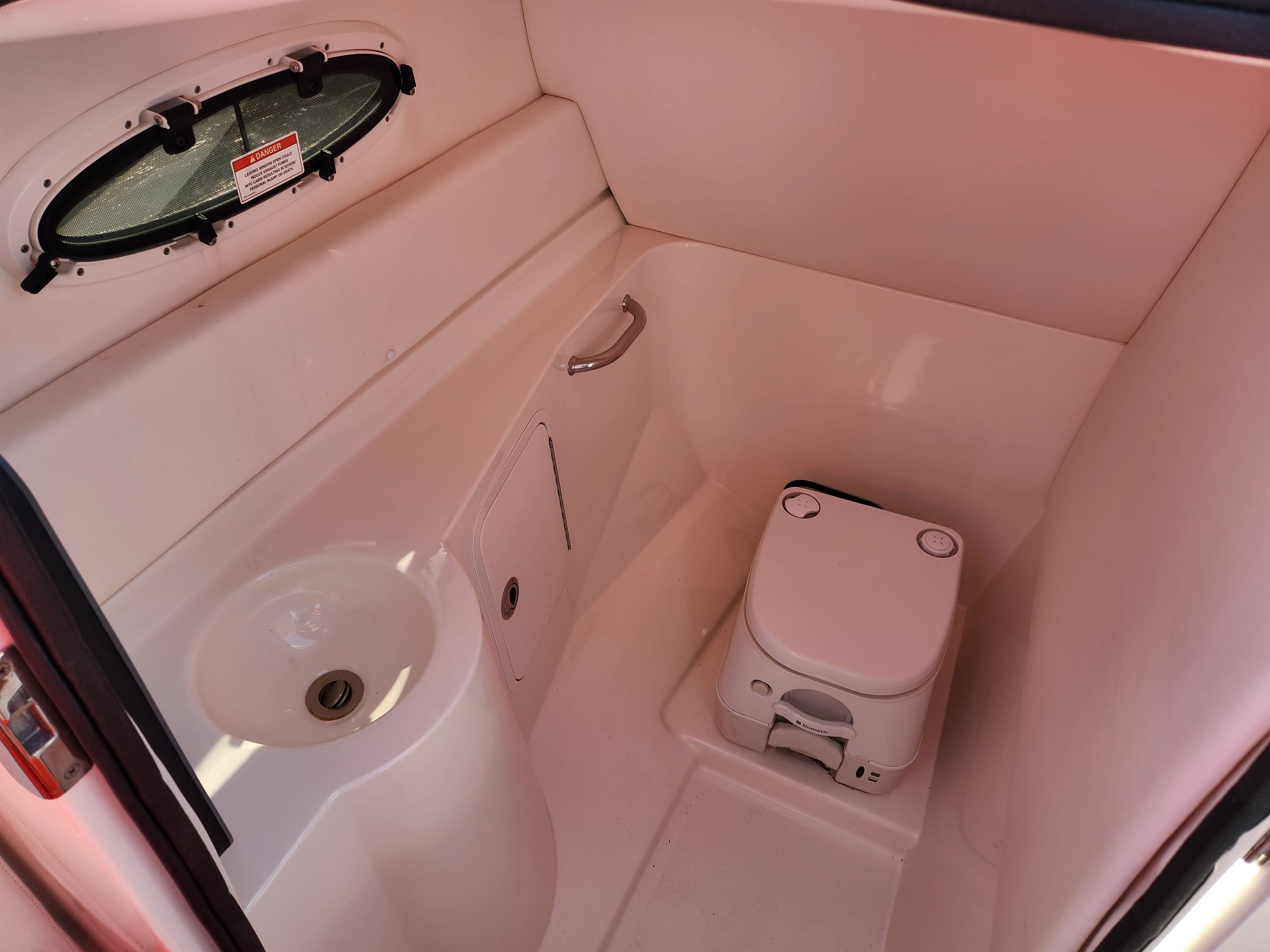 2012 SEA RAY 260 SD - Image 18