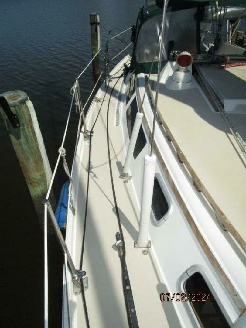 1988 Catalina 34 - Image 19