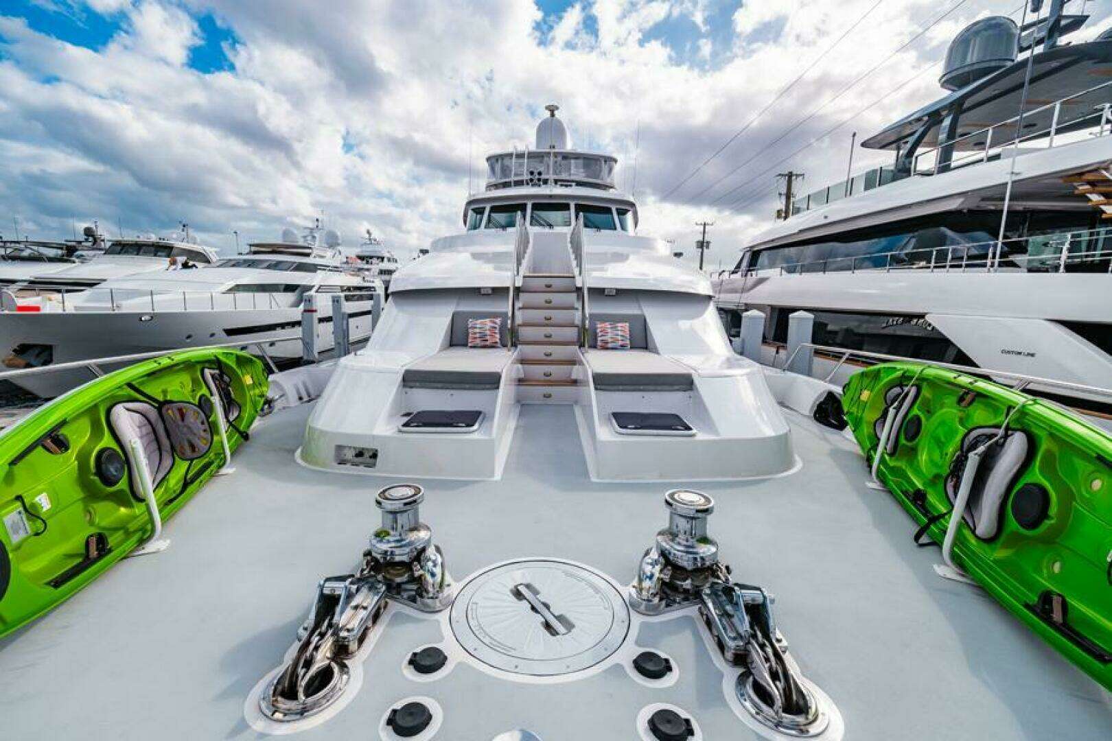 1995 Hatteras Flybridge Motor Yacht - Image 66