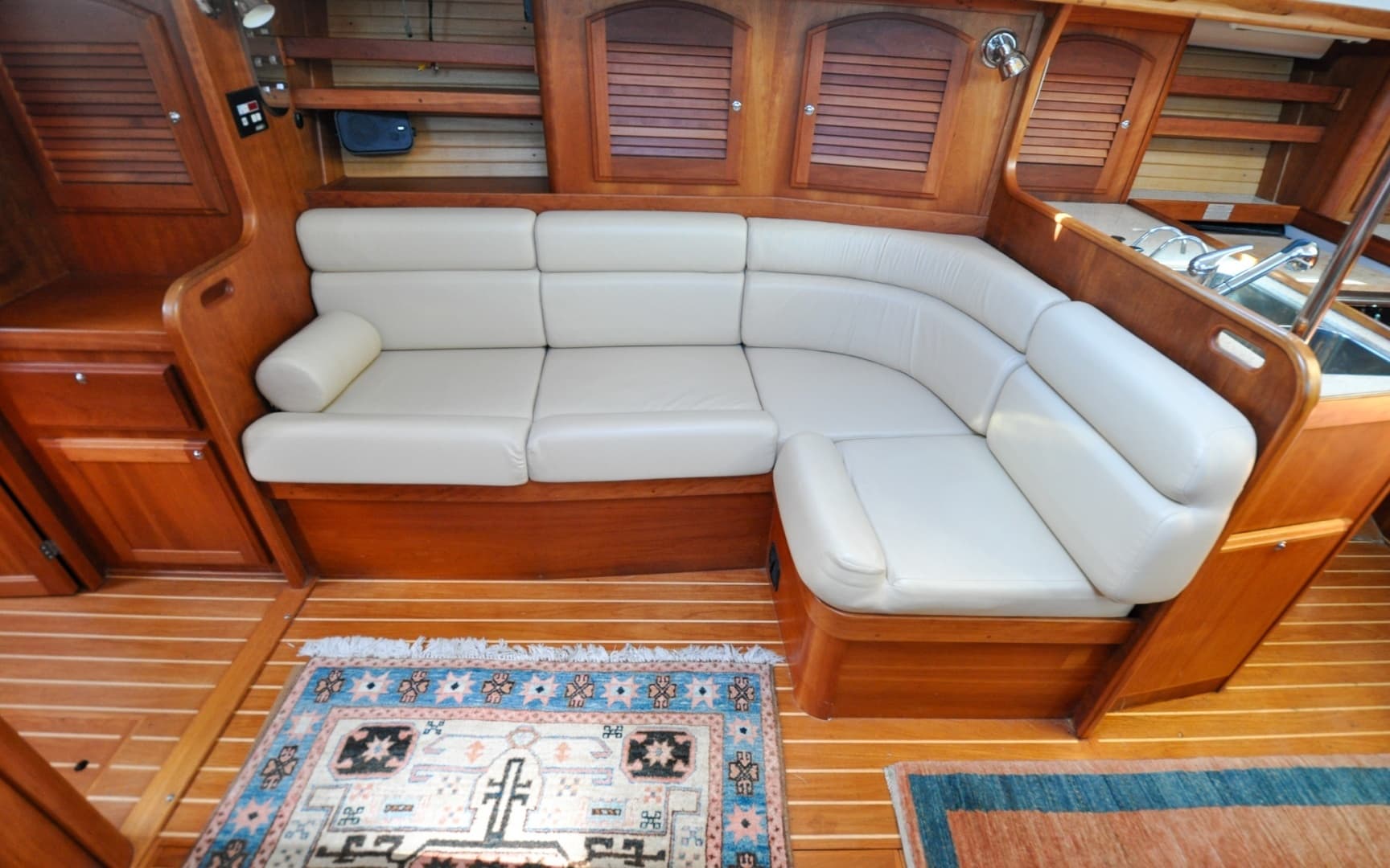 2004 Sabre 426 - Image 61
