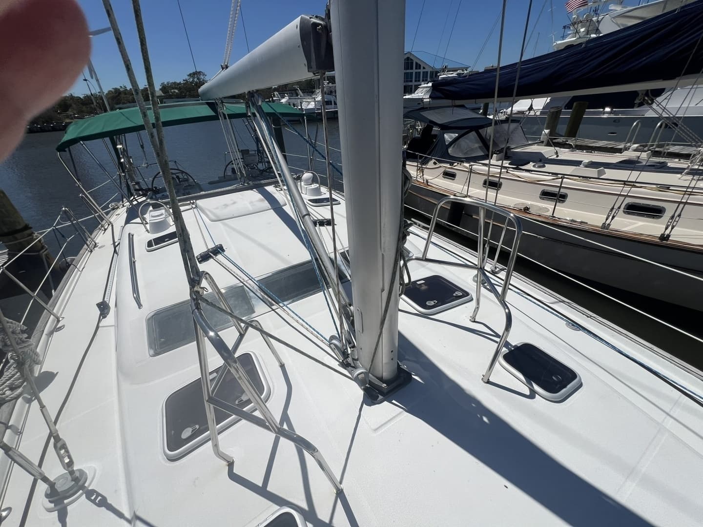 2001 Beneteau Oceanis 473 - Image 8
