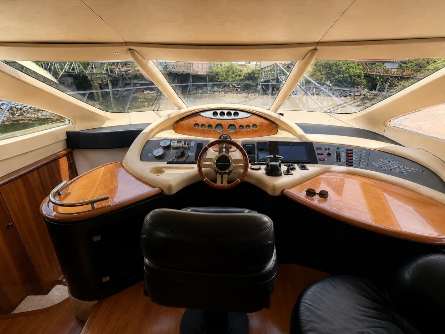2005 Azimut Fly 62 - Image 18