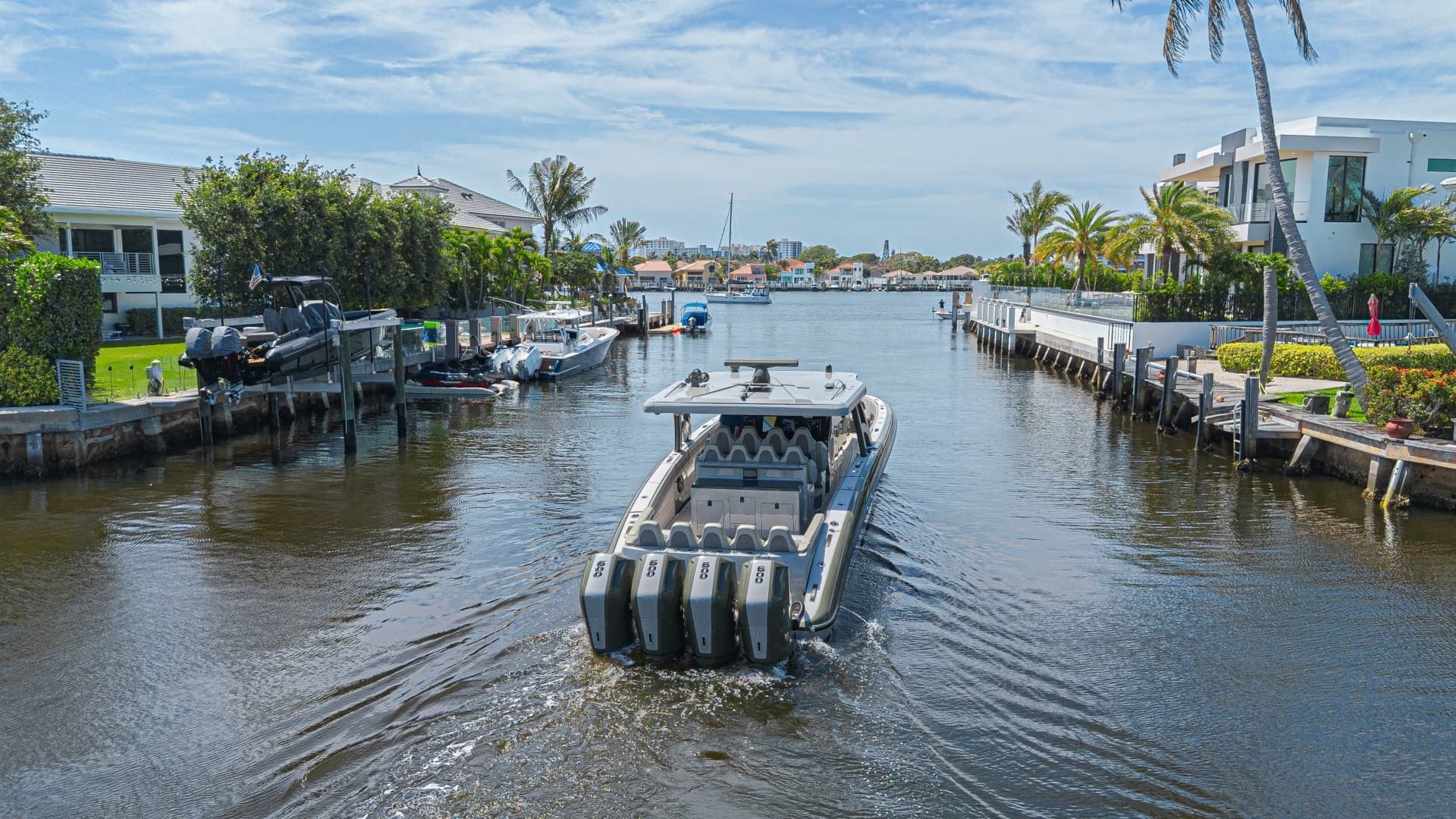 2025 Midnight Express 52 Vitesse - Image 11
