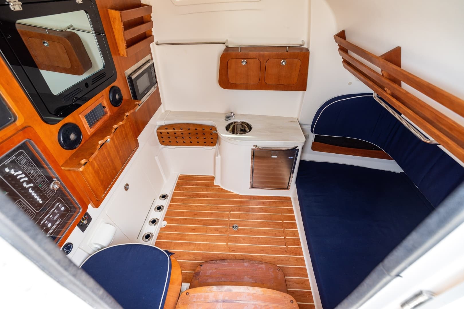 2021 Grady-White Canyon 376 - Image 35
