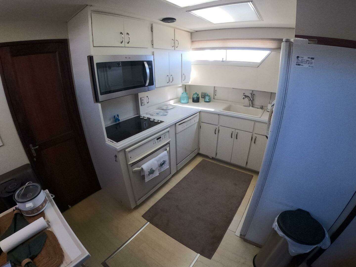 1987 Hatteras 54MY - Image 19