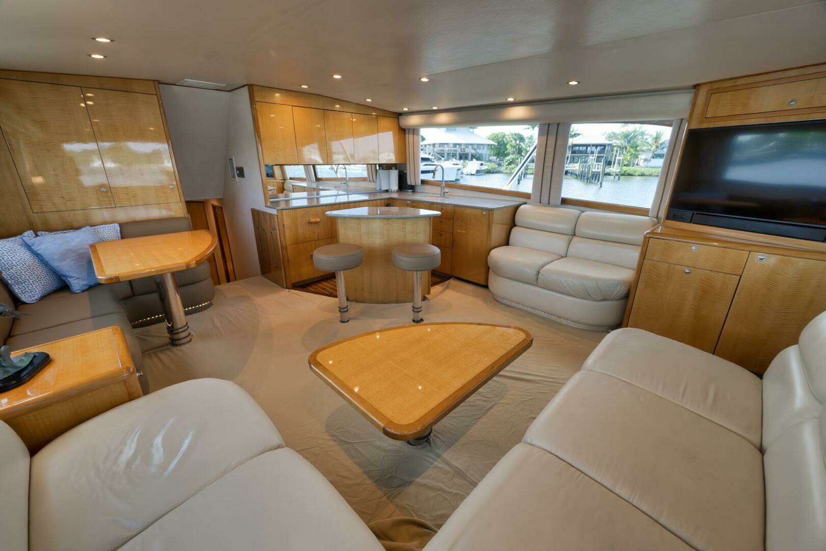 2002 Weaver 60 Convertible - Image 9