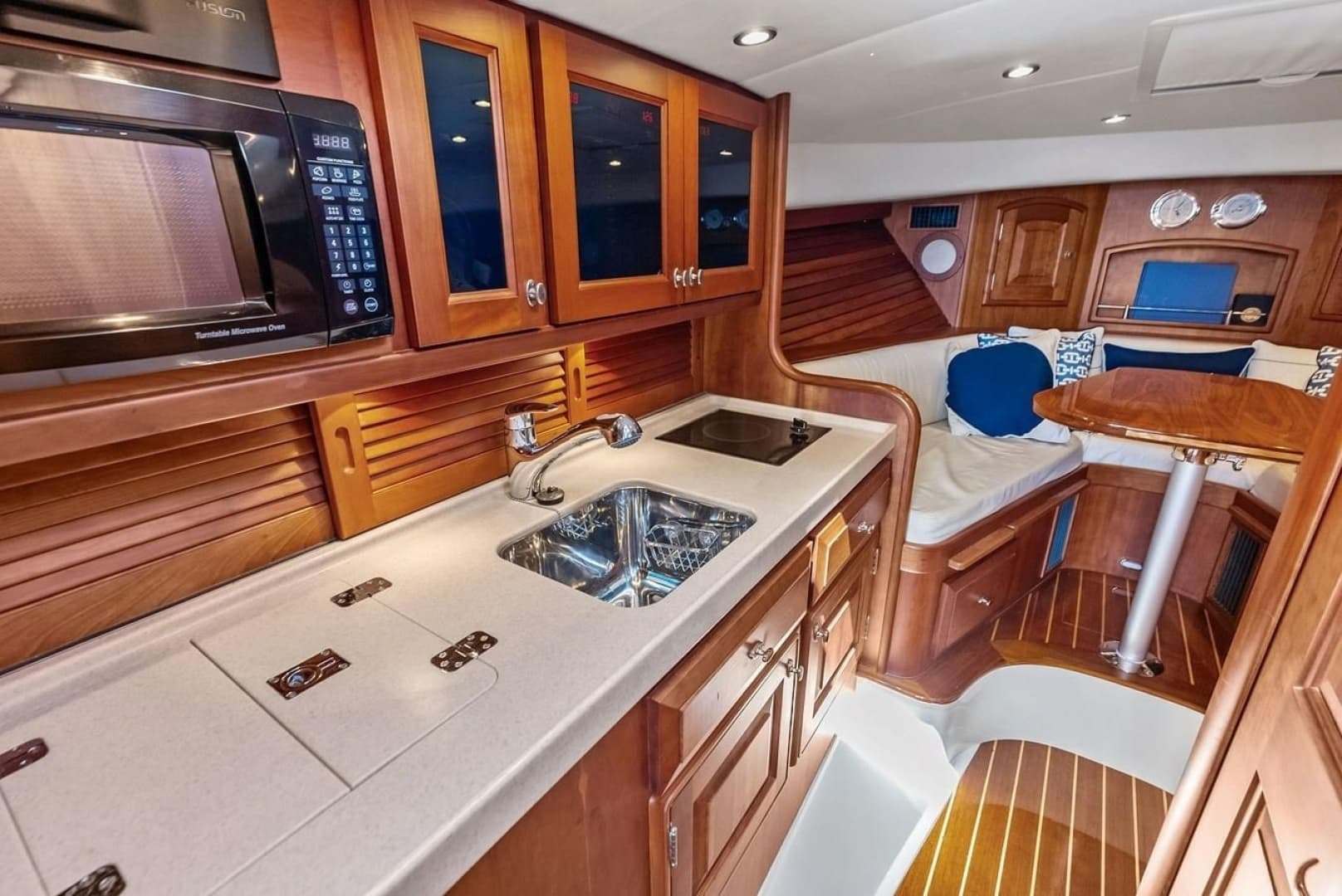 2008 Hinckley Talaria 38R - Image 21
