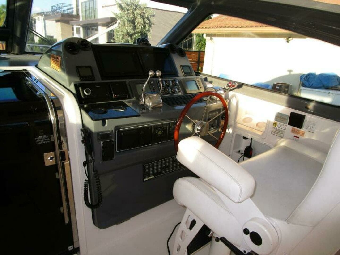 2003 Tiara Yachts 5200 Express - Image 29