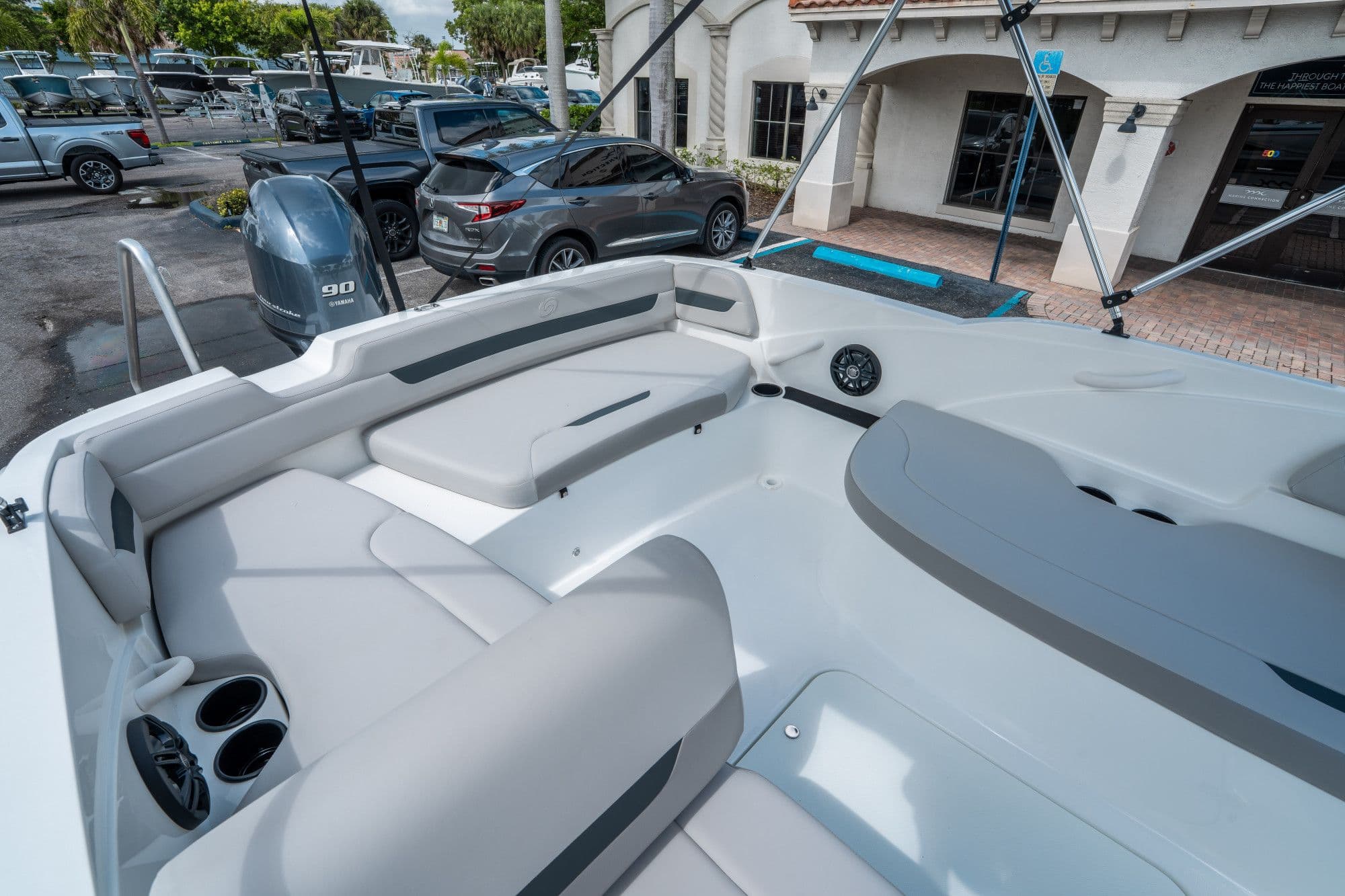 2026 Hurricane SunDeck Sport 185 OB - 12