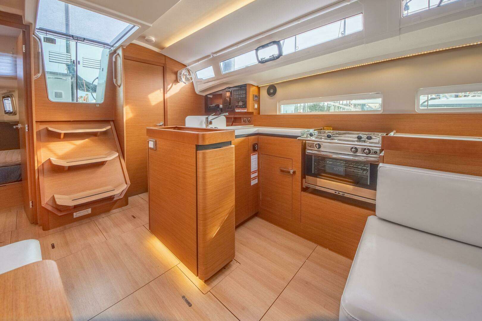 2023 Jeanneau Sun Odyssey 410 - Image 28