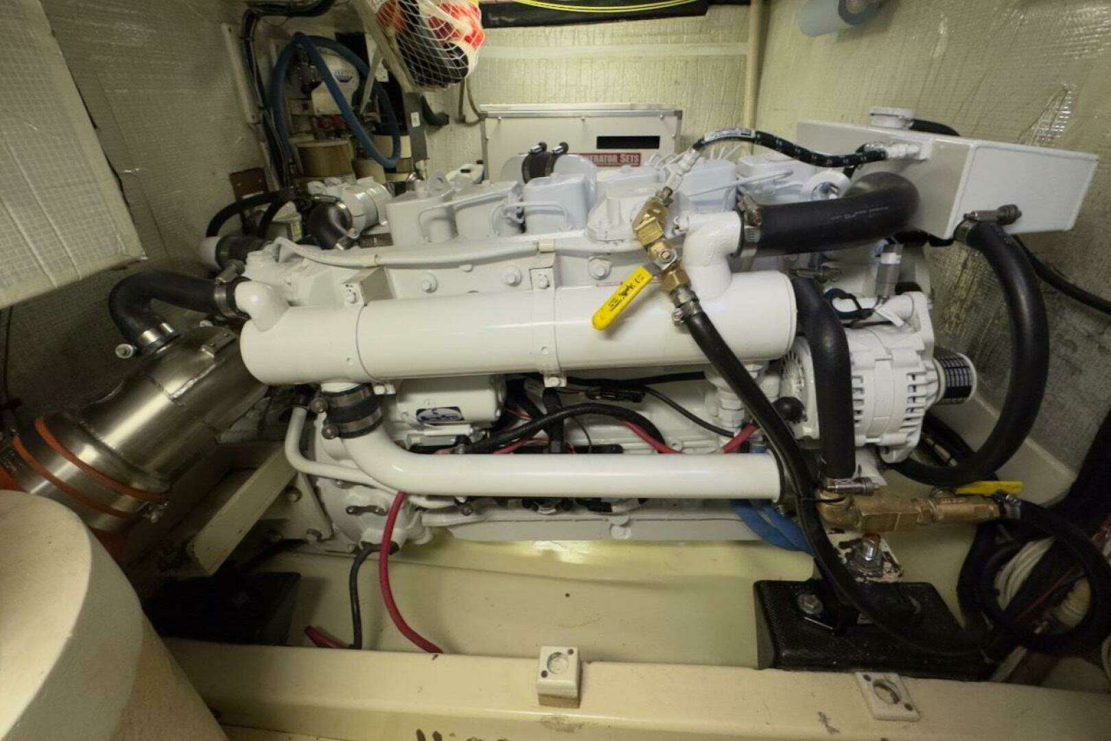 2001 American Tug 34 - Image 35