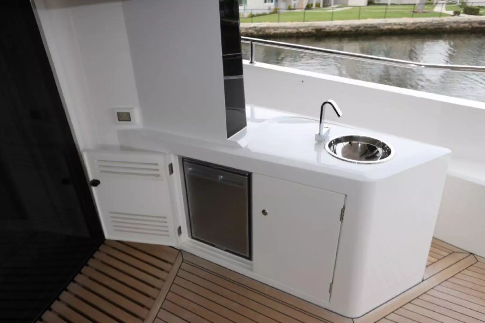 2019 Sunseeker Yacht - Image 25
