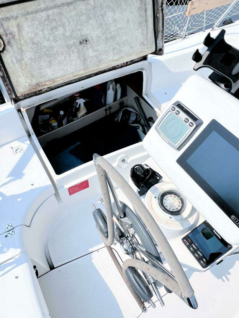2002 Hunter 356 - Image 6