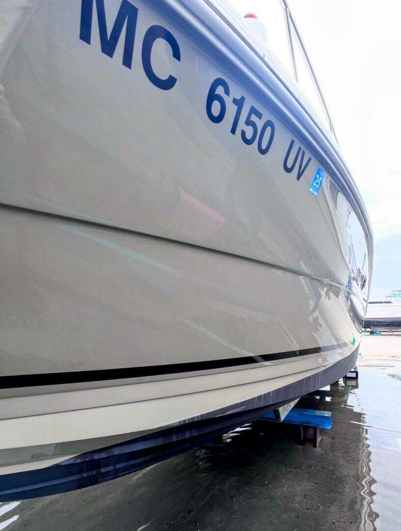 2010 Sea Ray 310 Sundancer - Image 4