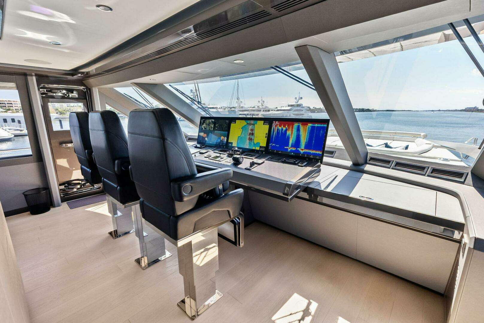 2024 Ocean Alexander 35 Revolution - Image 28