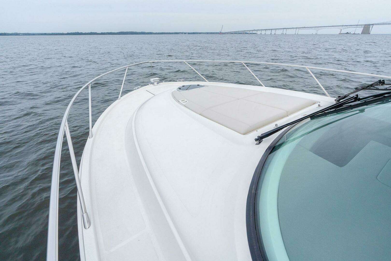 2021 Tiara Yachts 4400 Flybridge - Image 41