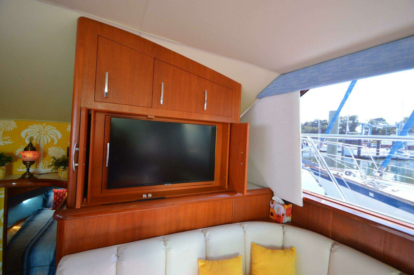 1995 Ocean 48 Cockpit Motor Yacht - Image 26
