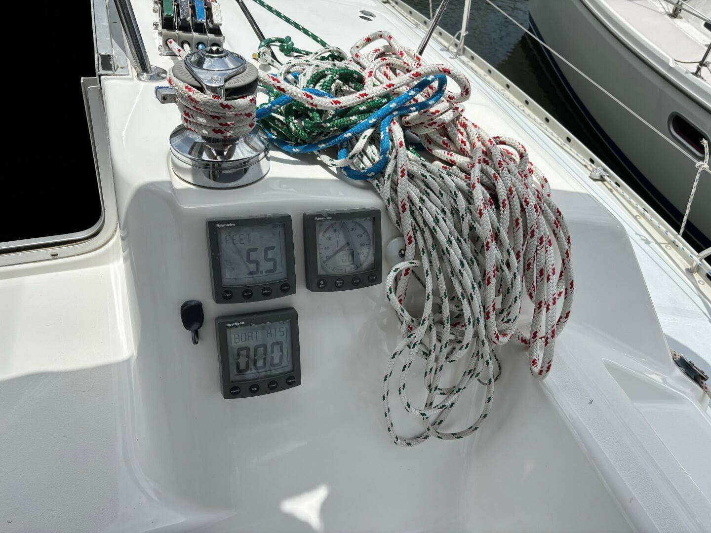 1996 Hunter 37.5 - Image 10